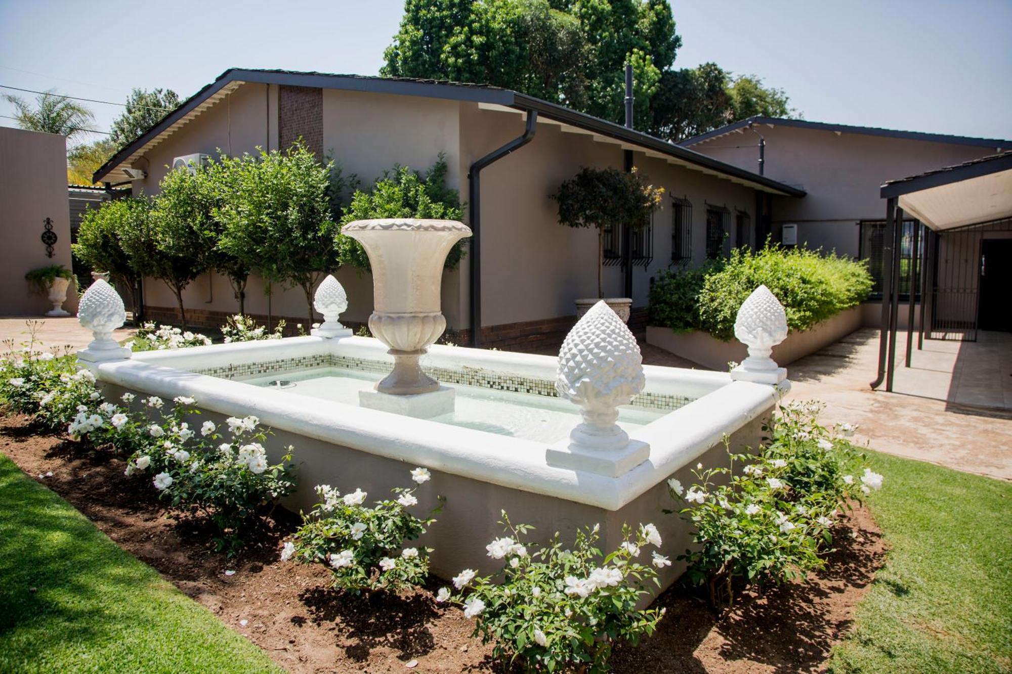 La Vida Luka - Luxury Guesthouse Pretoria Exterior photo